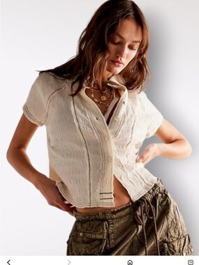 We The Free Louisa Smocked Women’s Cream Short-Sleeve Button Knit Top small NWOT